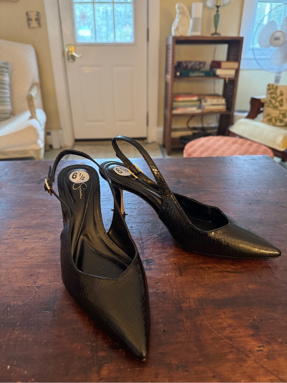 Jessica Simpson Black Pointed Slingback Heels